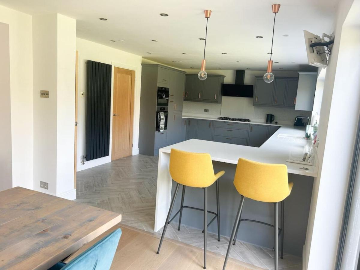 Villa Luxe 5 Bed House In Guildford. Morden Amenities Normandy Esterno foto