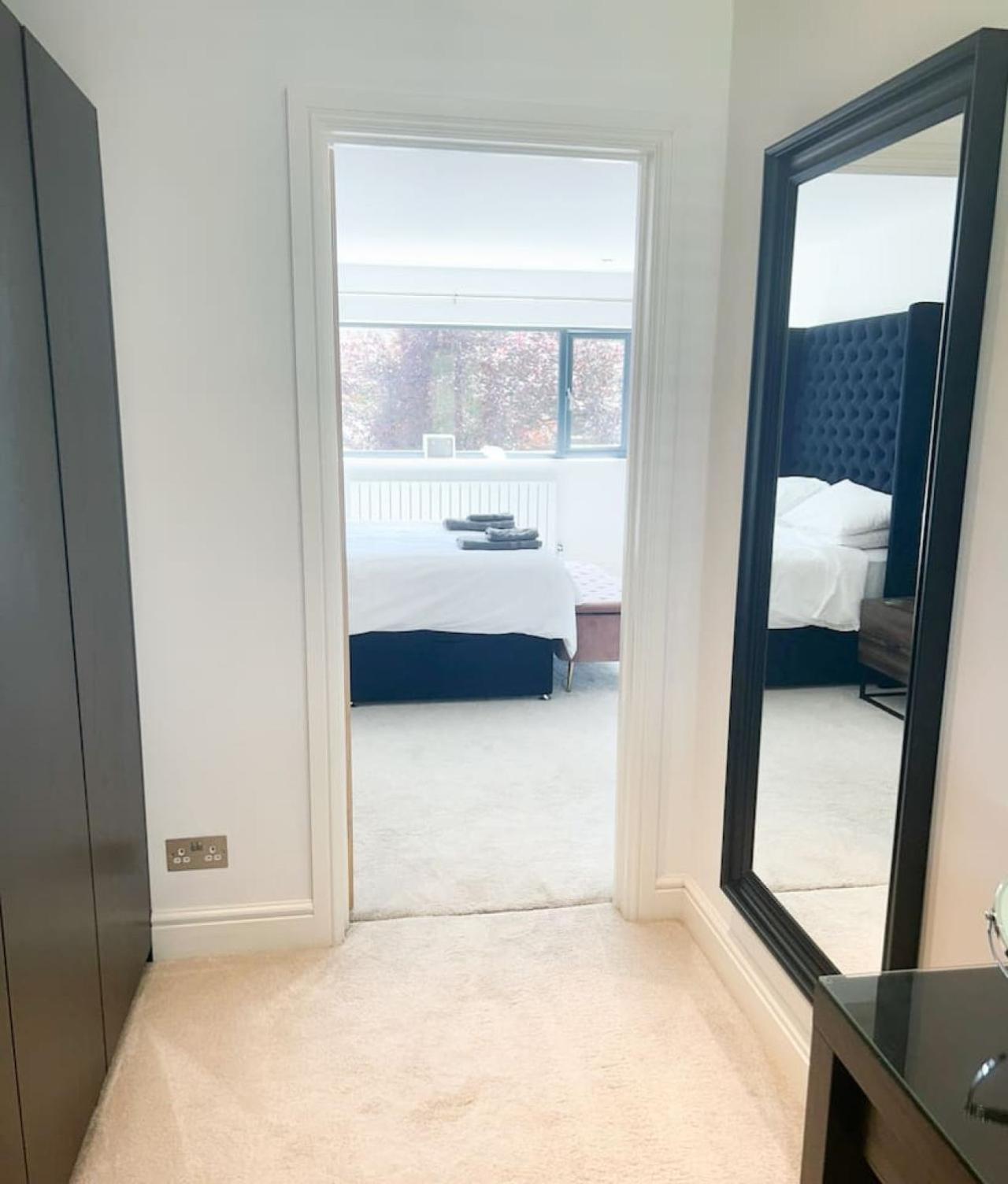 Villa Luxe 5 Bed House In Guildford. Morden Amenities Normandy Esterno foto