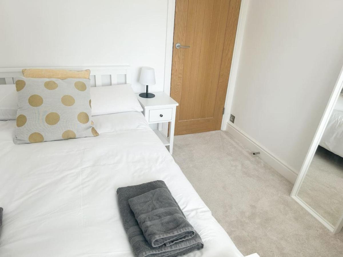 Villa Luxe 5 Bed House In Guildford. Morden Amenities Normandy Esterno foto