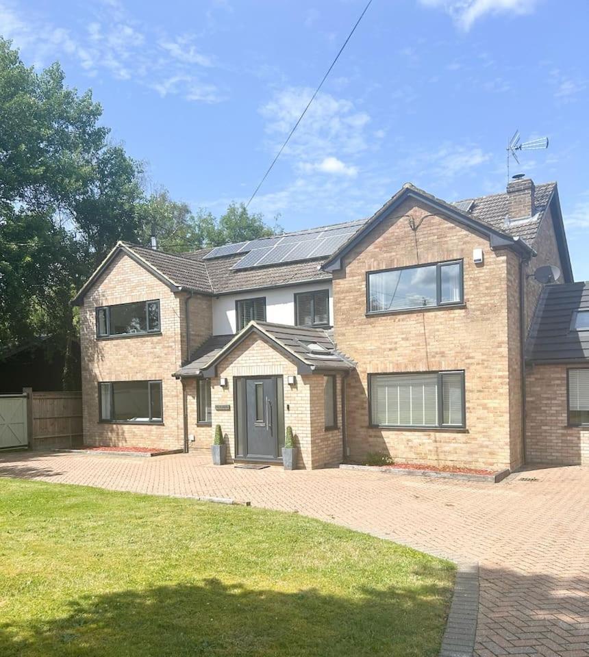 Villa Luxe 5 Bed House In Guildford. Morden Amenities Normandy Esterno foto